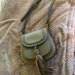 Women’s shoulder purse